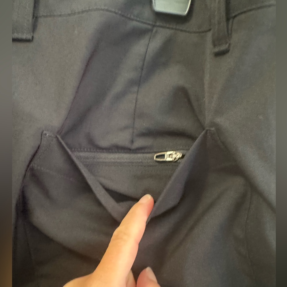 Lululemon Men’s Black Pants - Picture 4 of 6